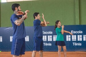 Garanta seu bem-estar: saiba como evitar lesões ao jogar tênis