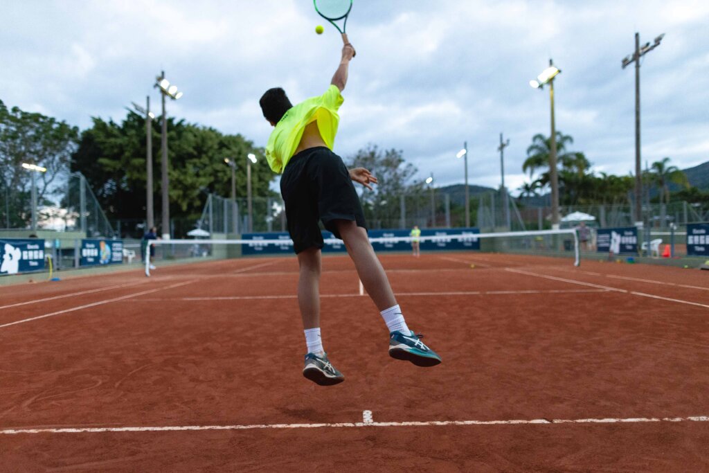 Isner vence o jogo mais longo da história, por 70 a 68